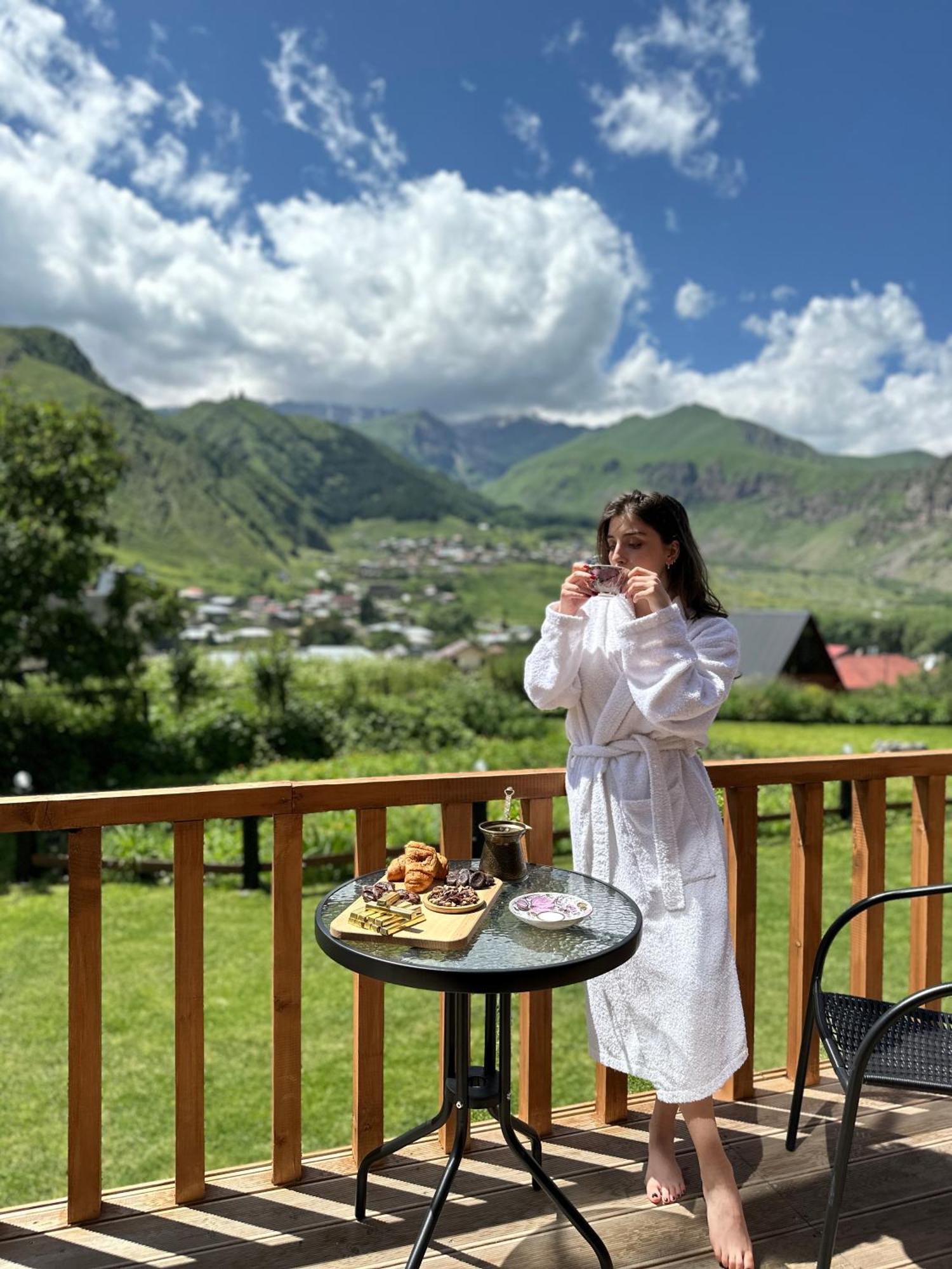 Hillside Kazbegi Appartement Buitenkant foto
