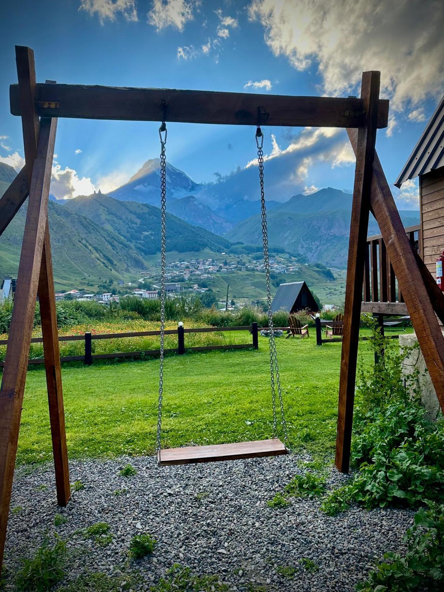 Hillside Kazbegi Appartement Buitenkant foto