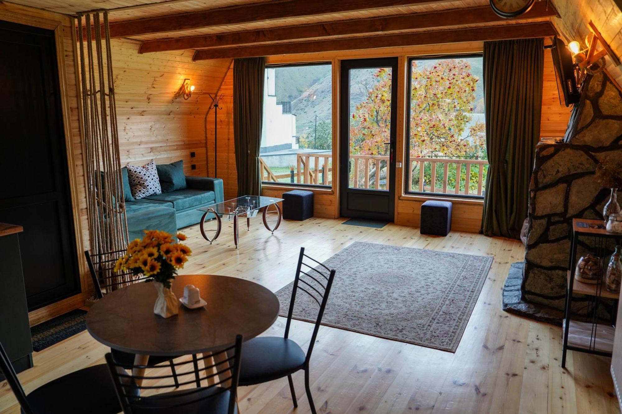 Hillside Kazbegi Appartement Buitenkant foto